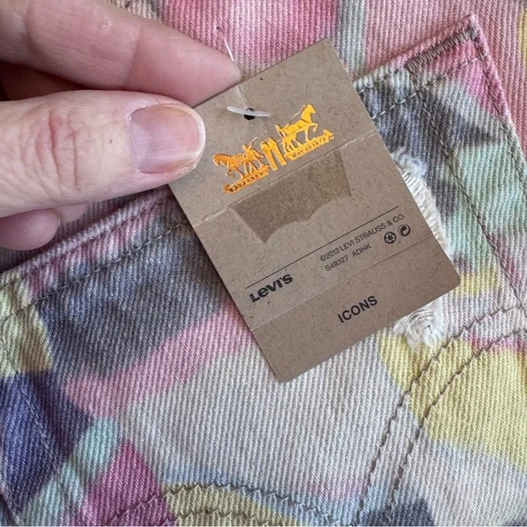 Levi's 501 Button Fly Distressed Cut-Off Raw Hem Grunge Tie Dye Shorts Size 26 - Picture 9 of 14